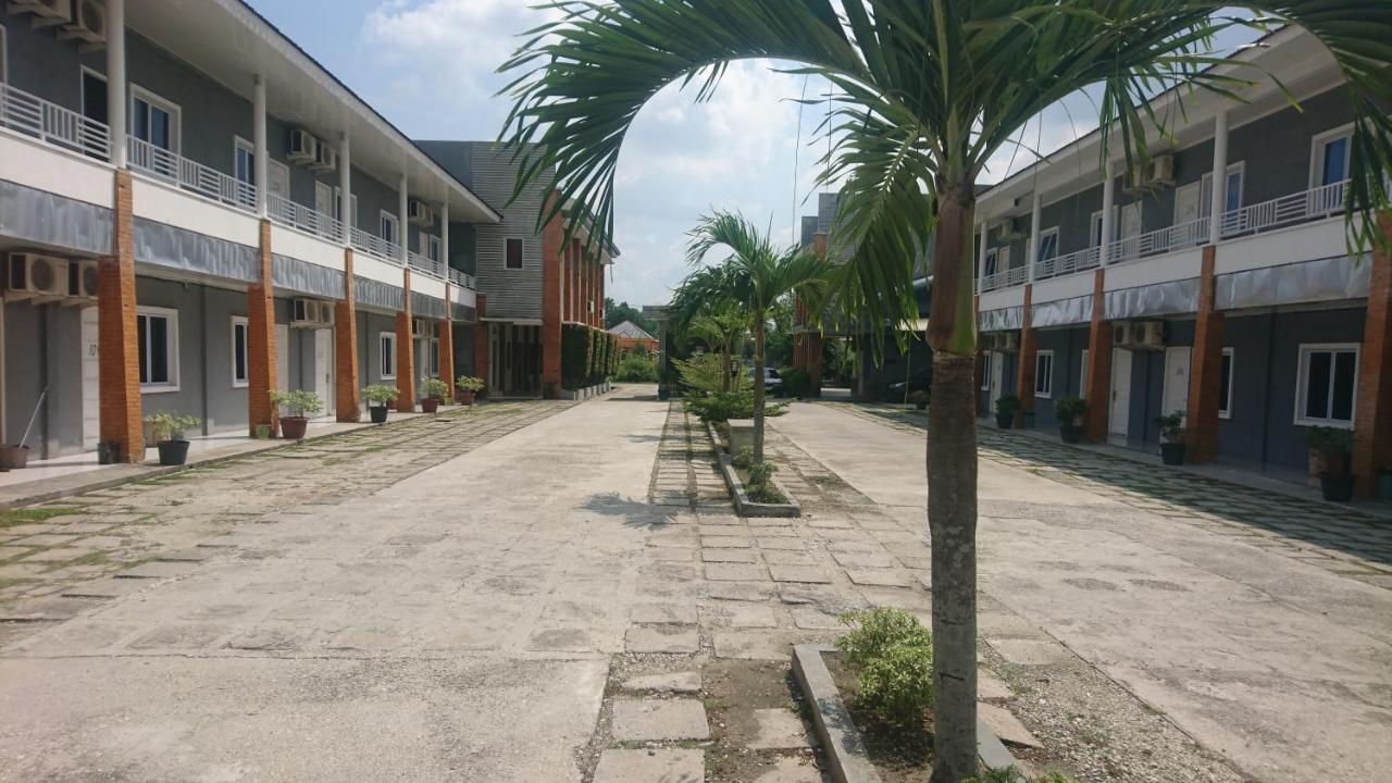 Liberty Homestay Parit  Exterior foto